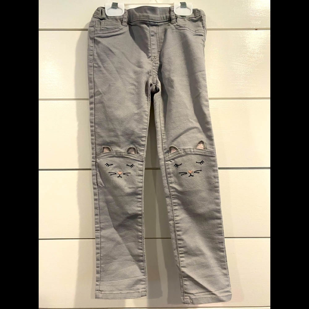 Gray cat knee pants adj  waist size 5-6 yrs old